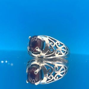 Authentic Vintage Sterling Silver Garnet Cabochon Open-Work Ring